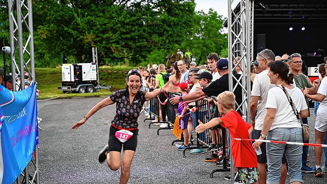 Am Freitag, 27.¦Juni, ist es wieder so weit: Dann findet die achte Triathlon-Nacht in Lauchringen statt. Zieleinlauf ist auf dem ...