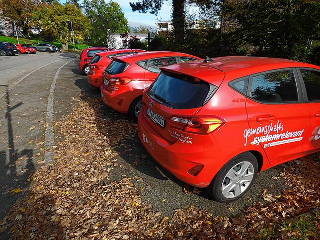 Die rote Flotte – Markenzeichen der Sozialstation St. Martin in Bad Säckingen.
