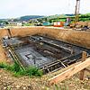 Die Eisenbewehrung für die Bodenplatte der neuen Wasseraufbereitungsanlage des Zweckverbandes Wasserversorgung Unteres Aitrachtal ist ...