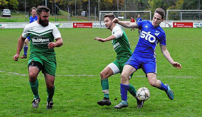Bild 4: FC Weizen gewinnt gegen den SV Waldhaus im Spitzenspiel mit 1:0 &ndash; und wir haben die Bilder!