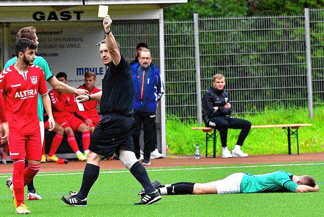 Dauerbrenner: Ralf Brombacher leitete elf Vorrundenspiele. So oft wie der Verbandsschiedsrichter-Obmann aus Kandern war kein anderer ...