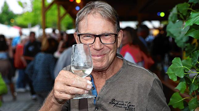 Bild 25: Im Yachthafen auf der Reichenau spielt die Musik! Bilder vom Abend beim Wein- und Fischerfest
