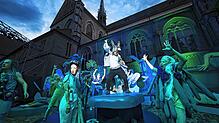 So blau sah der Himmel leider nicht bei allen geplanten Vorstellungen des Theater Konstanz aus. Vier Vorstellungen von Shakespeares „Ein ...
