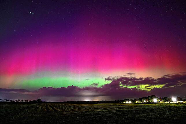 Polarlichter am Himmel über Schleswig-Holstein
