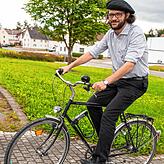 Zum Termin in Göggingen kam Johannes Kretschmann mit dem Fahrrad.