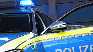 Bei einem Unfall zwischen Owingen und Bambergen verletzte sich laut Polizeimitteilung ein 78-Jähriger. Die Unfallverursacherin soll ihn ...