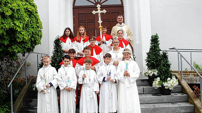 Bild : Heiliges Sakrament: Alle Bilder zur Kommunion und Konfirmation im Hegau