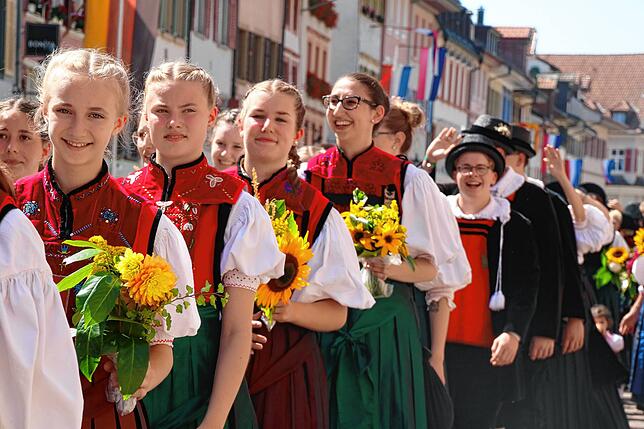 Ganz tradiotionell geht es durch die Kaiserstraße.