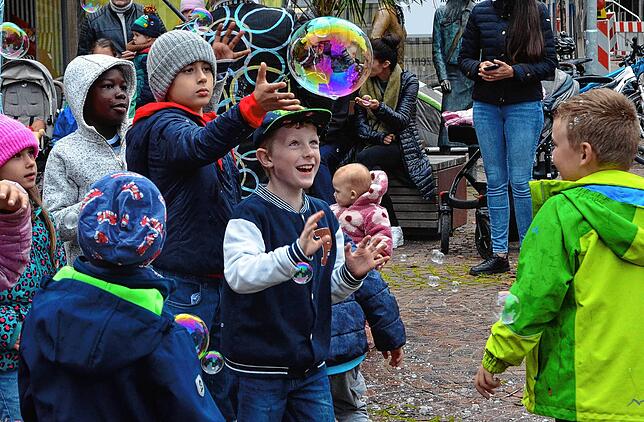 Bild 17: Die schönsten Bilder von der Kindermeile des Kindertheater-Festivals am Samstag – Teil 1