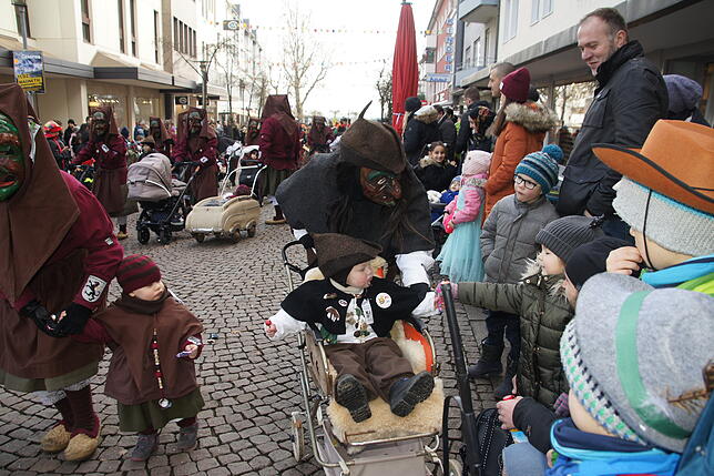 Bild 17: Bilder vom Kinderumzug zum Ringtreffen des Alemannischen Narrenrings am Samstag