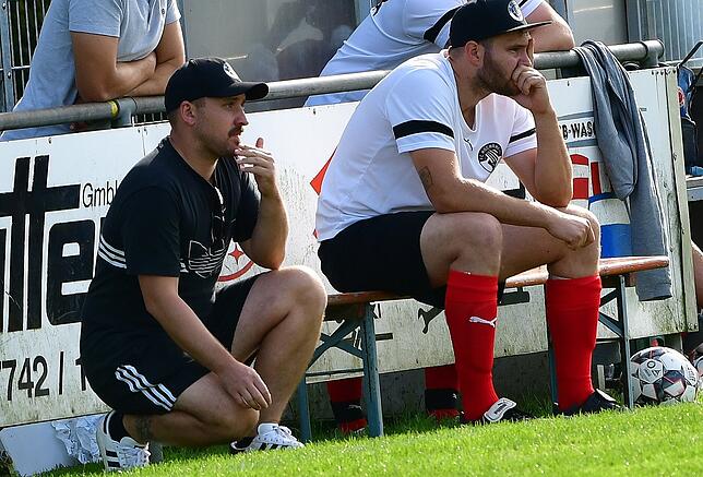 Abschied: Zum Saisonende beenden Trainer Philip Brandl (links) und Co-Trainer Mike Amann ihre Tätigkeit beim FC Hochrhein.