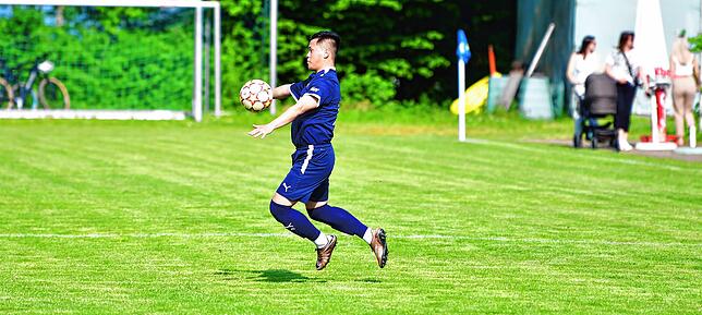Bild 13: VfB Waldshut gewinnt 1:0 beim SV Buch &ndash; und wir haben Bilder!
