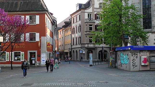 So leer ist die Hussenstraße im Moment. Ab Montag soll hier wieder Leben einkehren, allerdings mit der gebotenen Vorsicht.