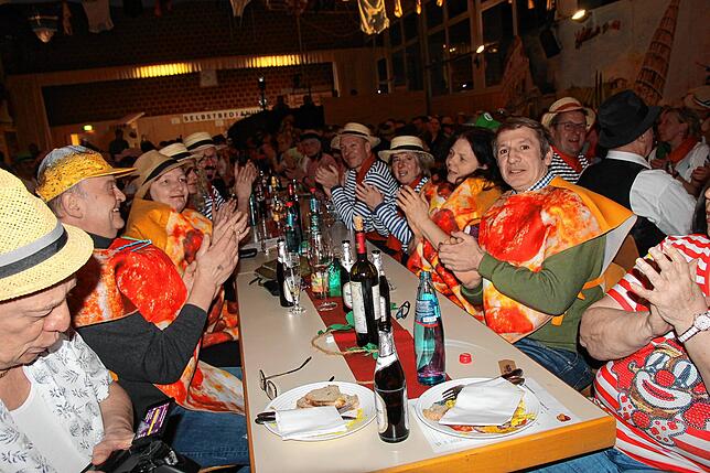 Bild 7: Bilder der Leiterbachpiraten Oberalpfen: So unvergesslich waren die Showabende!