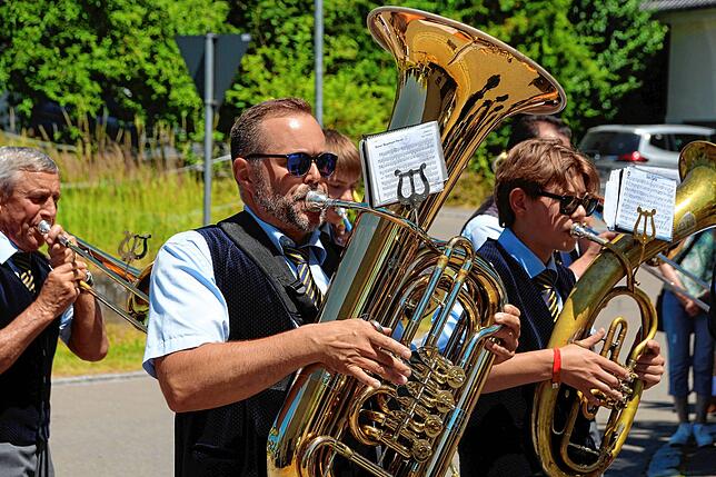 Bild 22: Dorf-Musik-Fest und Bezirksmusikfest in Menningen