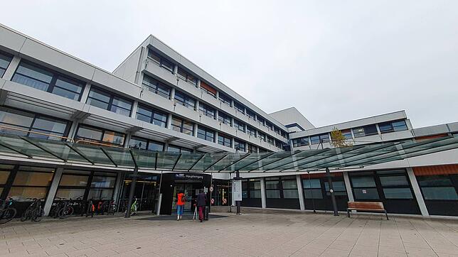 Der Haupteingang des Klinikums Friedrichshafen.