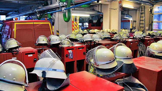 Das Villinger Feuerwehrgerätehaus ist 60 Jahre alt und weist Mängel auf. Ein Neubau ist seit Jahren im Gespräch, doch dabei ist es ...