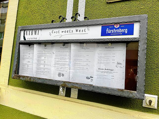 Ein Blick auf die Speisekarte zeigt die Bandbreite: Von Sushi über Dim Sums und Nudelsuppen bis zu Tapas reicht das Angebot – immer mit ...