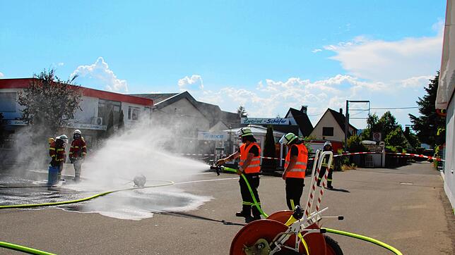 Die Singener Feuerwehr wurde gestern wegen einer leckgeschlagenen Gasflasche alarmiert.