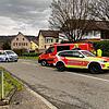 Eine Frau (42) wird im Auto angeschossen: Mit Straßensperren riegelte die Polizei den Bereich rund um den Tatort in Windisch ab. Am ...