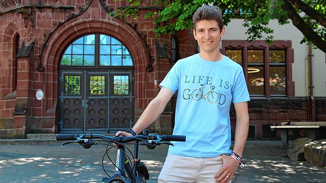 Felix Niederer unterrichtet Sport, Sachkunde und Musik an der Heinrich-Hansjakob-Schule in Waldshut. Er macht zum dritten Mal beim ...