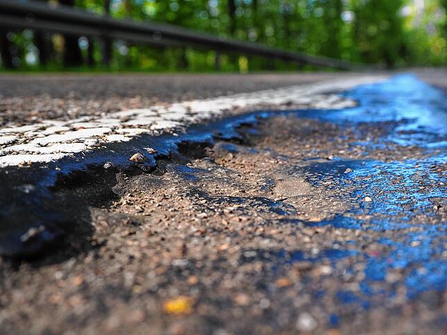 Löcher im Belag hat auch die L 155 zwischen Rickenbach-Bergalingen und Wehr.