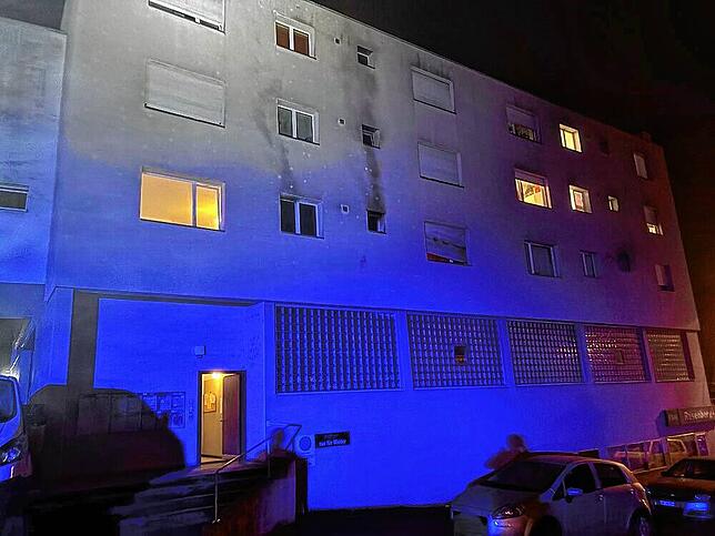 In Neuhausen am Rheinfall brannte am 25. Dezember eine Wohnung in einem Mehrfamilienhaus. Verletzt wurde niemand.