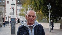 Er kritisierte die Erreichbarkeit der Arztpraxis seiner Mutter. Das kam dort nicht gut an: Nicht nur die Patientin selbst, auch der Sohn ...