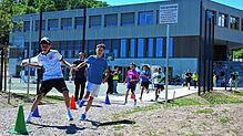 Der Sponsorenlauf zugunsten einer neuen Schule in Afrika war eine der Hauptattraktionen am Eröffnungstag für den Erweiterungsbau der ...