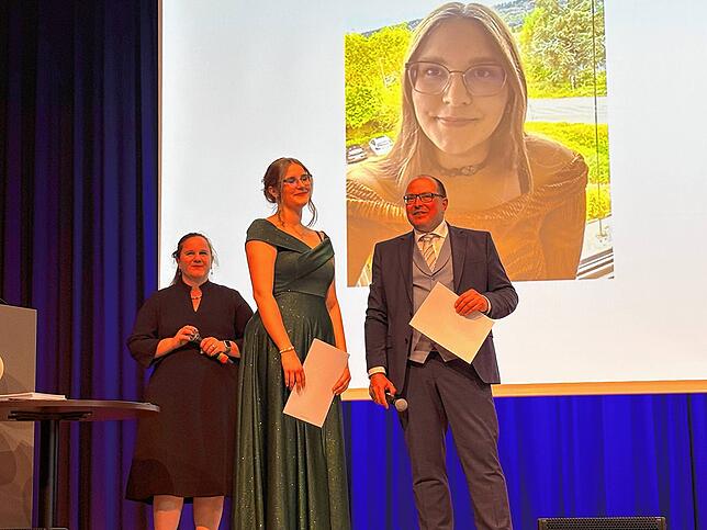 Bild 10: Große Feier: Der Abiball des sozialwissenschaftlichen Gymnasiums Bad Säckingen