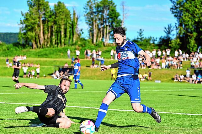 Bild 7: FC Erzingen steigt nach 3:2 gegen FC Emmendingen in die Landesliga auf &ndash; wir haben Bilder!