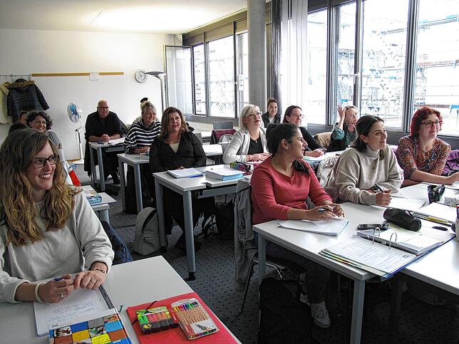 20 Frauen und ein Mann, die die Ausbildung zur sozialpädagogischen Assistenz bei der DAA in Singen und in den Kitas begonnen haben, ...
