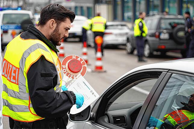 Lange Staus an den Grenzübergängen sollen durch die neuen Lockerungen künftig vermieden werden.