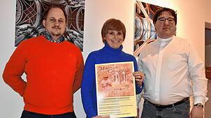 Thomas Scheiflinger, Christine Blessing und Pfarrer Frederik Reith freuen sich auf das geplante Chor-Projekt und laden zur Teilnahme ...