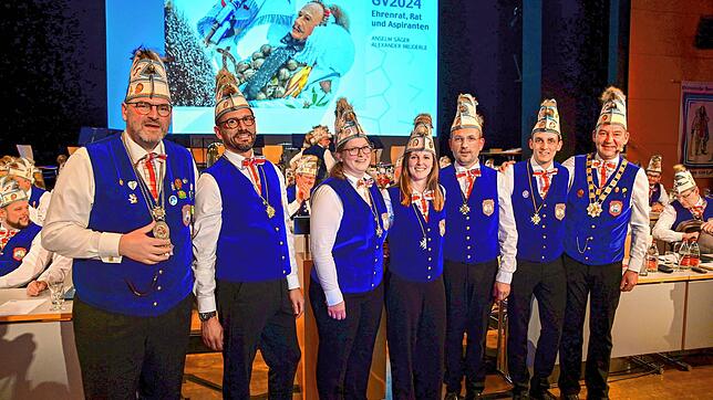 Ein Novum bei der Narrozunft. Erstmals gesellen sich Frauen in das Ratsgremium. Ins Aspirantenjahr aufgenommen und eingerahmt von ...