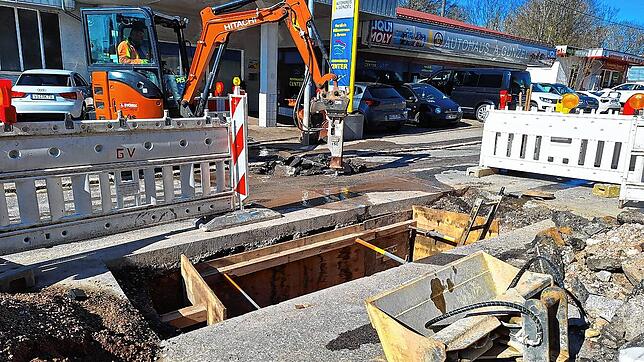 Seit Mittwoch, 19. März, ist die Ortsdurchfahrt Wolterdingen wegen Wasserleitungsarbeiten auf Höhe des Autohauses Günzel, eine Woche ...