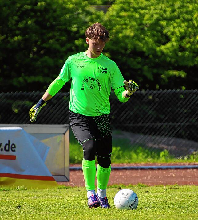 Bild 25: Triumph im SBFV-Pokal für die B-Jugend des FC 08 Villingen: Das sind unsere Bilder!