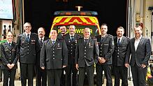 Ehrungen bei der Freiwilligen Feuerwehr Oberteuringen (von links): Laura Amann vom Kreisfeuerwehrverband, Kommandant Björn Hussal, ...