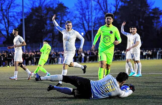 Bild 15: Unsere große Bildergalerie vom Landesliga-Spitzenspiel zwischen dem ESV Südstern und dem TSV Singen