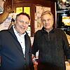 Eigeltingens Bürgermeister Alois Fritschi und Anton Bihler, Seniorchef der Lochmühle, freuen sich, dass der Musikantentreff gerade von ...