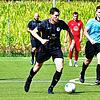 Blick nach vorn: Mit zehn Toren hat Thomas Wehrle (Mitte) erheblichen Anteil am Höhenflug des FC Hochrhein in der Bezirksliga.