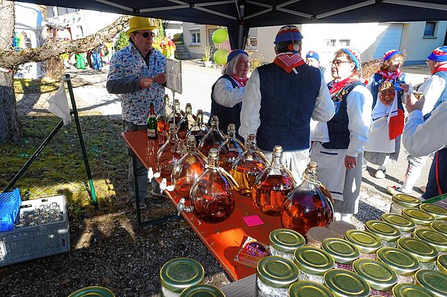 Bild 13: Tausende feiern beim Kleggau-Narrentreffen in Weizen: Die schönsten Bilder vom Festtrubel