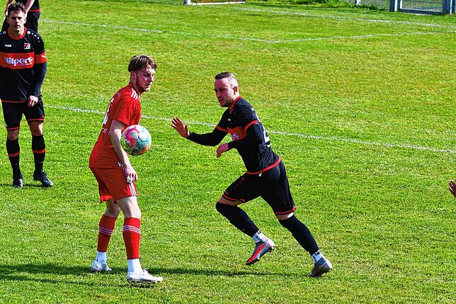 Bild 9: VfR Bad Bellingen fegt den FC Rot-Weiß Weilheim mit 9:0 vom Platz &ndash; und wir haben Bilder!