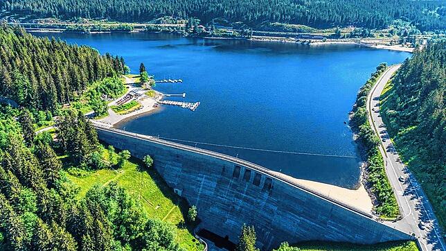 Der Schluchsee ist nicht nur das größte stehende Gewässer im Schwarzwald, sondern auch Deutschlands größter Energiespeicher. Der ...