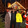 Positives Fazit: Petra Weber (von links), Christian Straub und Sylvia De Paola vom Weihnachtsmarkt-Organisationsteam des W+F freuen sich ...
