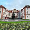 Unter einem wolkenverhangenen Himmel liegt das Barockschloss auf der Insel Mainau verwaist da. Die Gesamterlöse der Mainau GmbH lagen ...