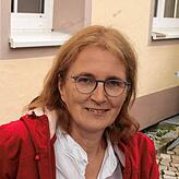 Stephanie Kohls aus Karlsruhe ist Tierärztin und hat später Kunst studiert. Sie fertigt detailgetreue Tierfiguren aus Keramik.
