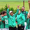 Meister 2022: Schon am drittletzten Spieltag &ndash; mit einem 6:0 beim FC RW Weilheim &ndash; machte der FC Zell mit seinen Trainern ...