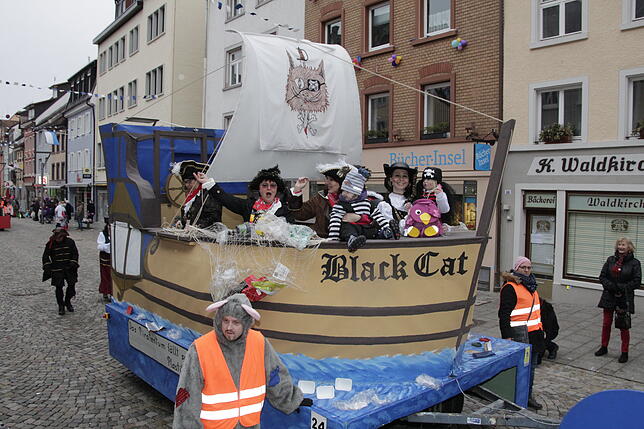 Bild 10: Bilder vom Umzug der Katzenmusik am Montagmorgen