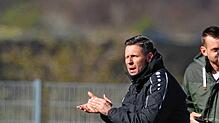 Benjamin Heim, Trainer des FC Hilzingen, muss sich heute mit einem Ehrentreffer zufrieden geben. Seine Mannschaft konnte viele Fehler ...